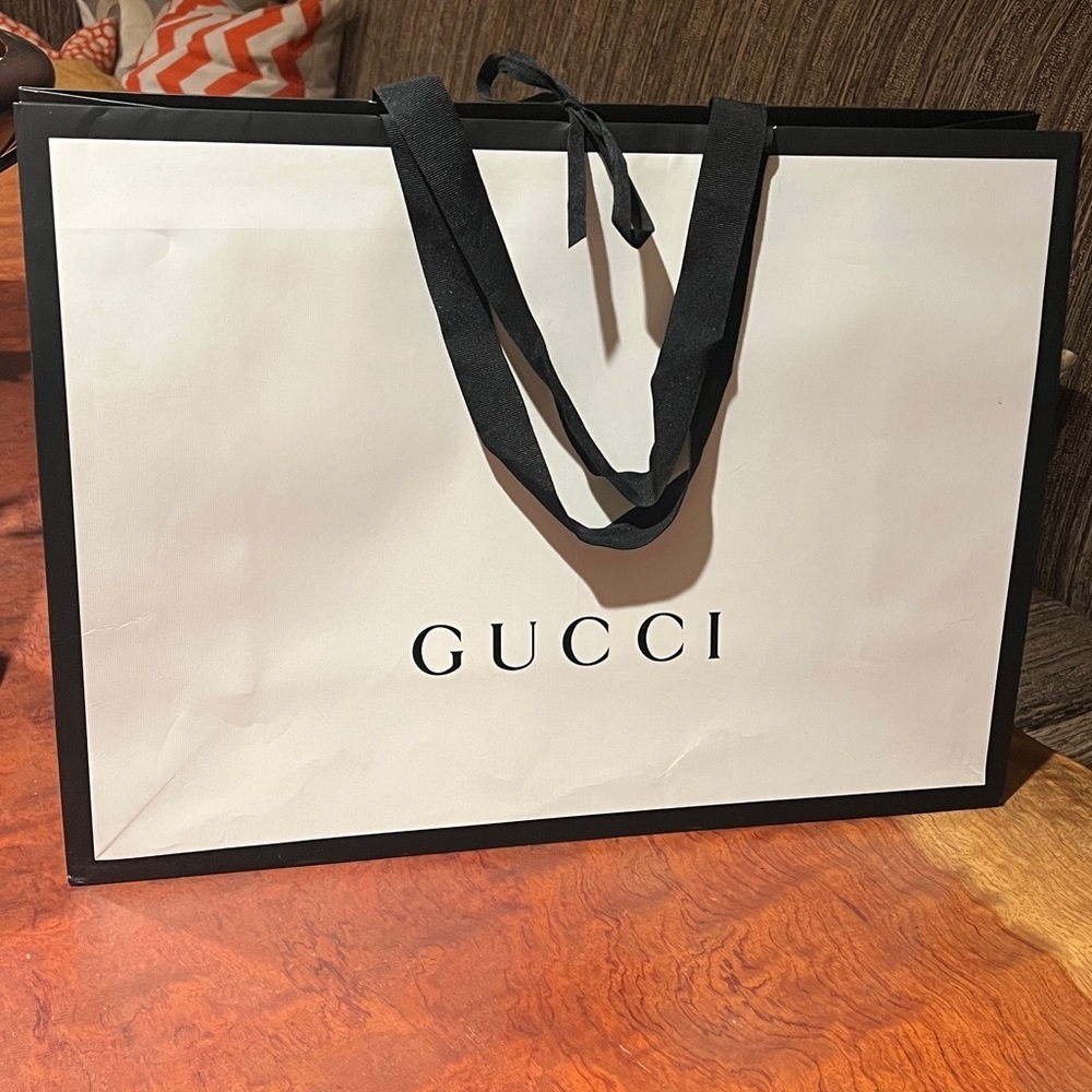 Gucci Extra Large Paper Shopping Bag 2175 X 1575 X 75